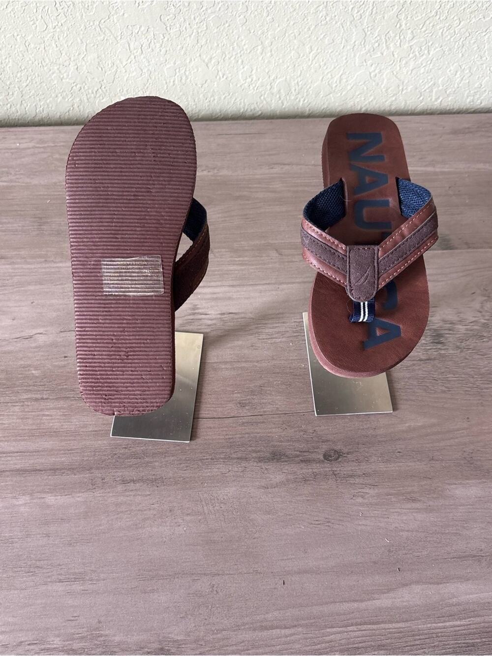 Nautica Kids Flip Flops Sandals Size 1 Brown Navy Casual Summer Shoes